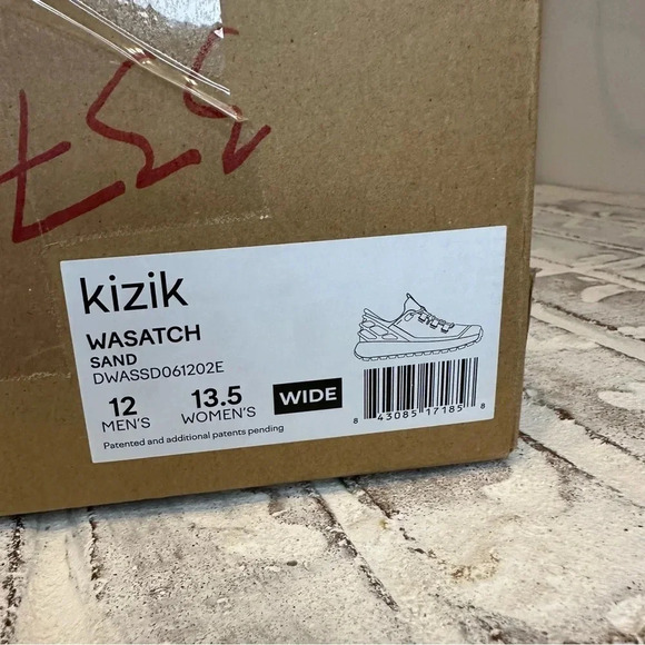 Kizik Men’s Wasatch Color Sand Monochrome Wide Athletic Sneaker Size 12 - Picture 9 of 10